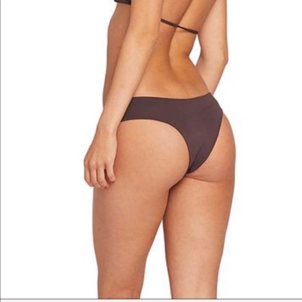 🌴🌼VOLCOM- BIKINI SET🌼🌴 - Picture 4 of 8
